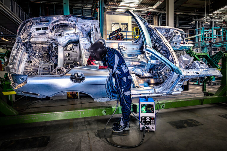 TRAINING WITH SOLDAMATIC, AUTOMOTIVE INDUSTRY.