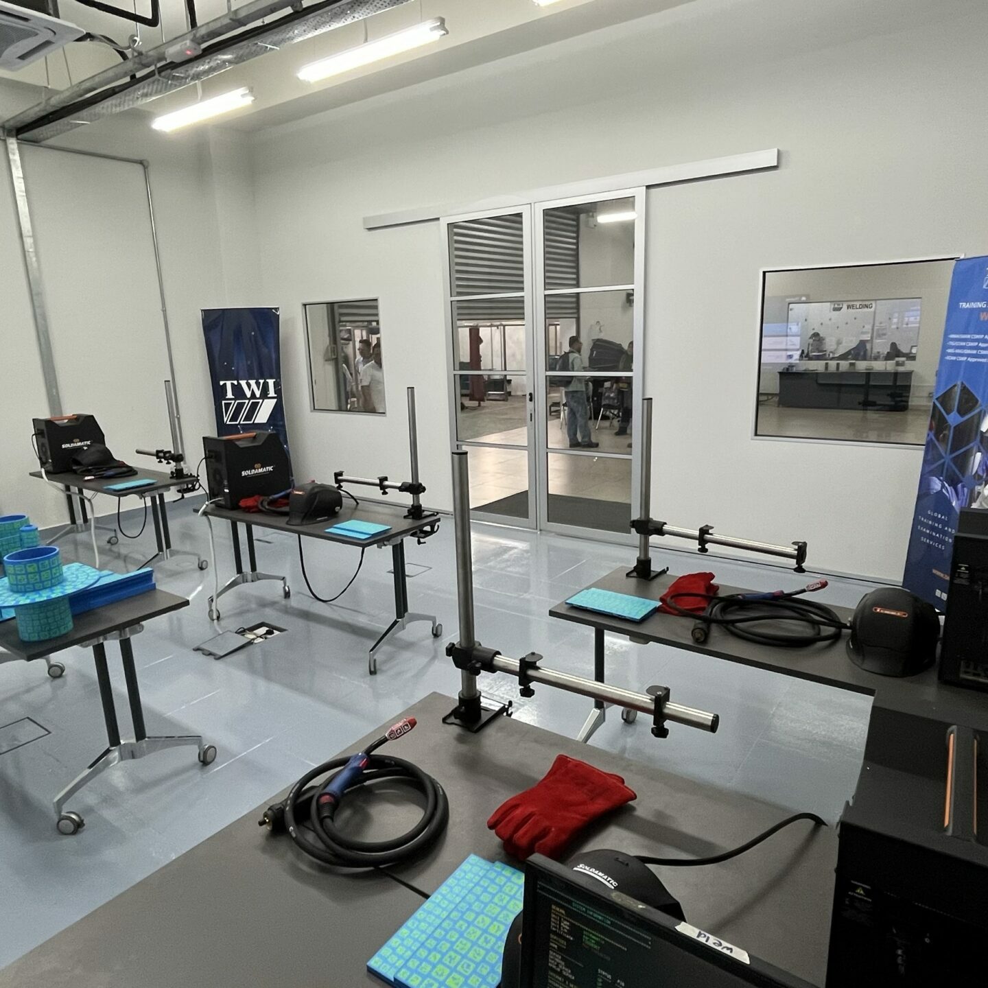 TWI Soldamatic Augmented Lab (V)