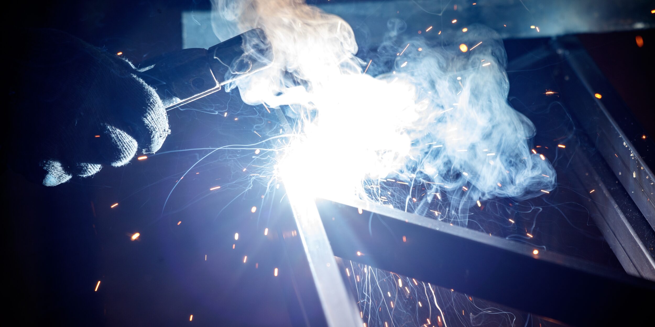 Welding risks and how to prevent them Welding risks and how to prevent them