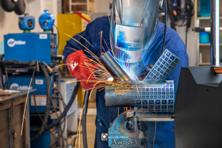 LIEBHER REAL TO AR Liebher Real joint to AR